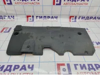 Защита антигравийная центральная Citroen C4 II 9805406780. Дефект.