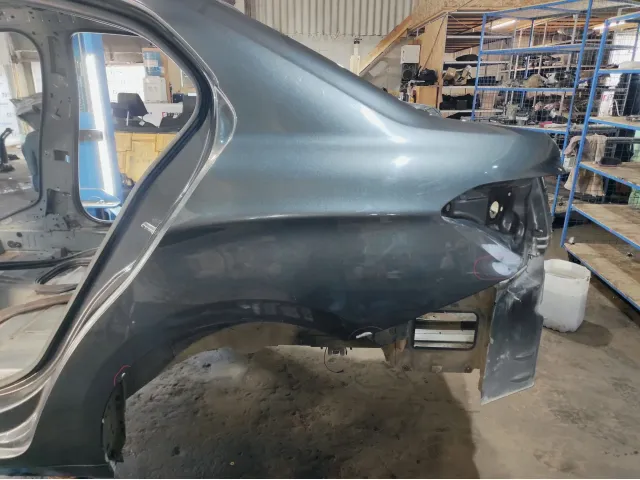 Крыло заднее левое Citroen C4 II 1609550080. Дефект.