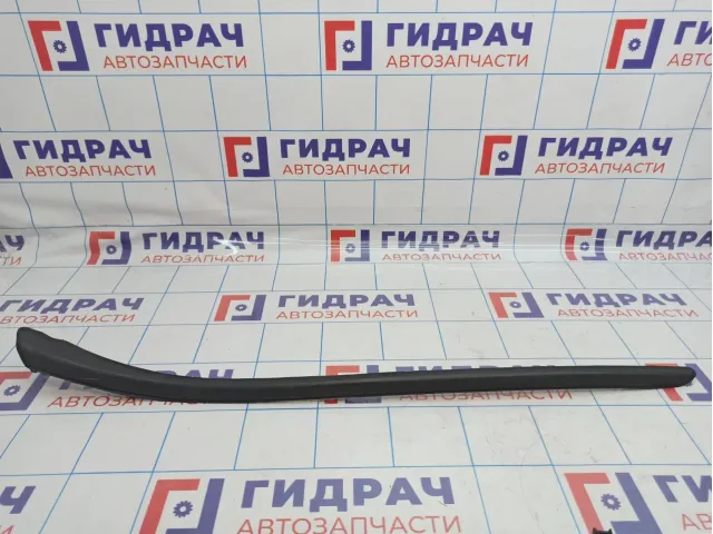 Молдинг лобового стекла левый Citroen C4 II 96765839XT. Царапина, сломано крепление.
