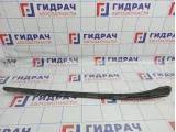 Молдинг лобового стекла левый Citroen C4 II 96765839XT. Царапина, сломано крепление.