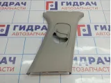 Обшивка стойки средней правой верхняя Citroen C4 II 98016763DS. Потертость.