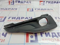 Решетка в бампер правая противотуманной фары Citroen C4 II .