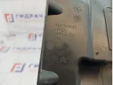 Воздуховод радиатора правый Citroen C4 II 9801920680.