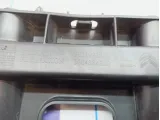 Кронштейн заднего бампера левый Citroen C4 II 9801933980. Дефект.