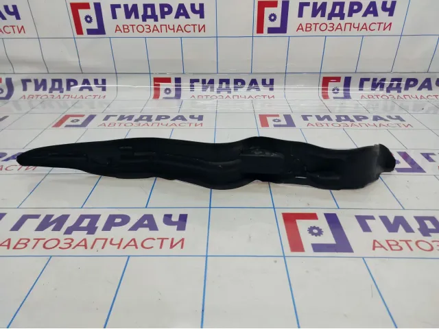 Пыльник крыла передний правый Citroen C 4 9687401180. Дефект.