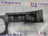 Накладка центральной консоли Citroen C 4 96747560. С пепельницей и подстаканником.