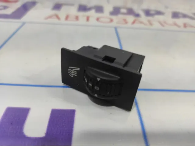 Кнопка обогрева сидений Citroen C 4 96618990XT.