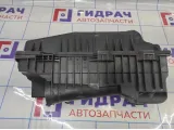 Корпус воздушного фильтра Citroen C 4 9650644480. Дефект.