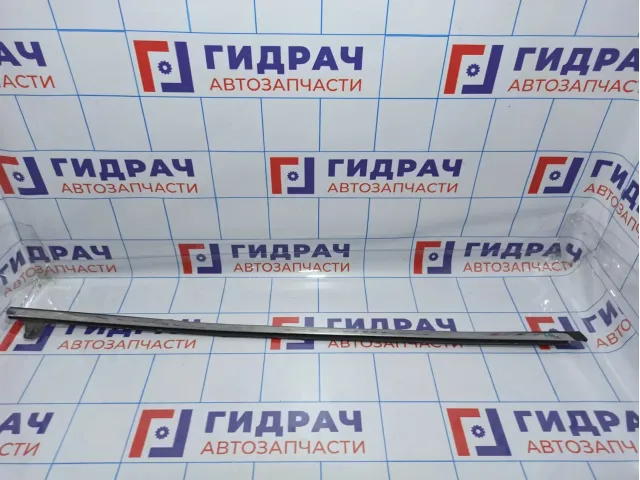 Накладка стекла двери передней правой Citroen C 4 9310P6.