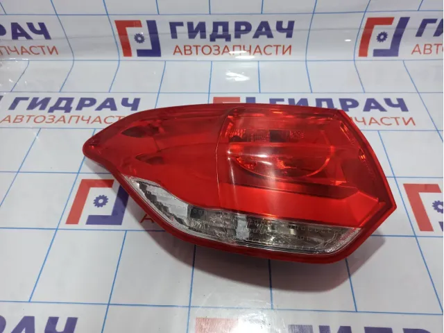 Фонарь задний наружный левый Citroen C 4 9801853680.