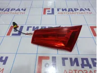 Фонарь задний внутренний правый Citroen C 4 9801856680.