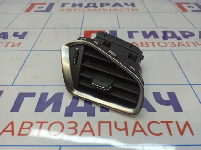 Дефлектор воздушный в торпедо правый Citroen C4 II 96766069ZD