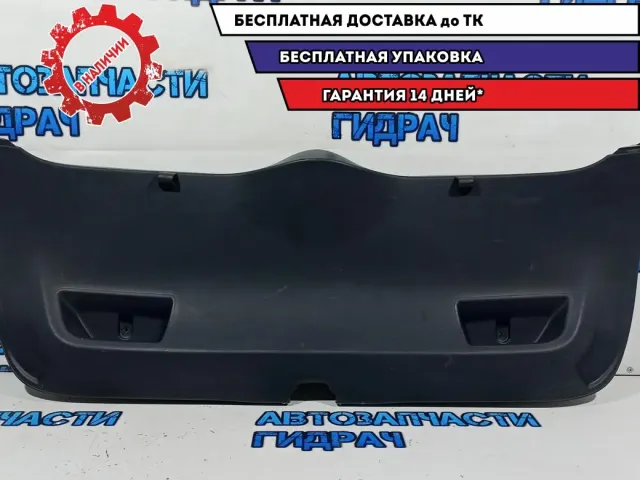 Обшивка двери багажника нижняя Citroen C4 B7 8748WJ. Дефект.
