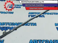 Накладка стекла переднего левого Citroen C4 B7 9309T8. Дефект.