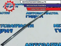 Накладка стекла переднего правого Citroen C4 B7 9310P6.