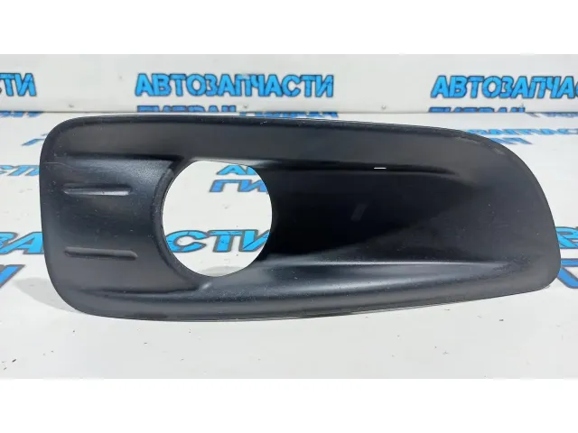 Накладка птф правая Citroen C4 B7 9670285980. Дефект.