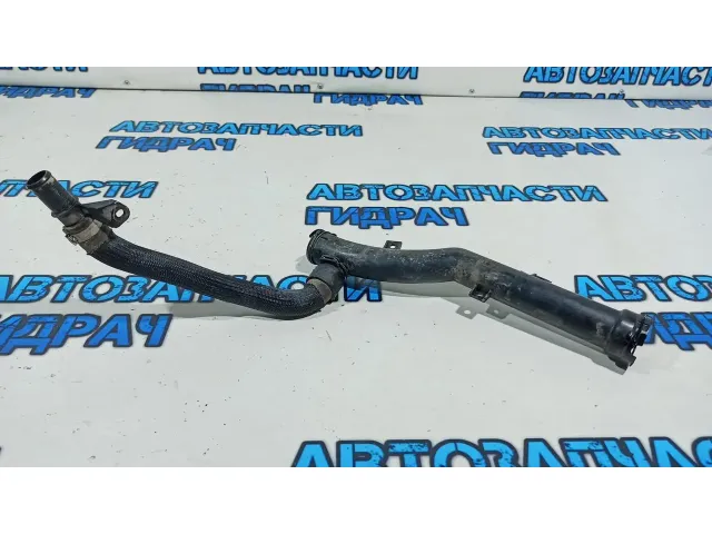 Патрубок системы охлаждения Citroen C4 B7 V758971580. Дефект.