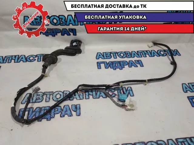 Проводка двери передней правой Honda Civic 4D 32752SNKT10.