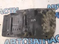 Пыльник двигателя нижний правый Toyota Corolla E15 5144312080 Отличное состояние