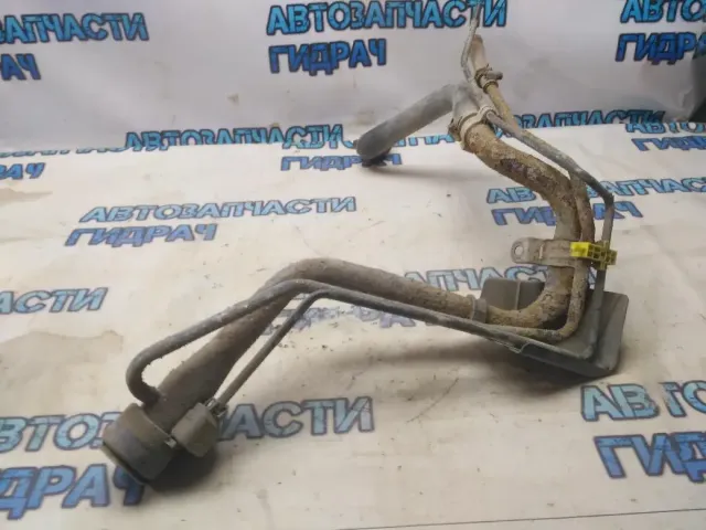 Горловина топливного Toyota Corolla E15 7720112680 Отличное состояние