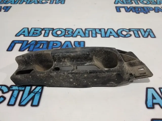 Направляющая заднего бампера правая Chevrolet Cruze 96941746.