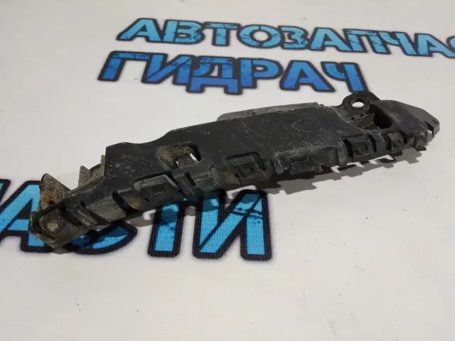 Направляющая переднего бампера левая Chevrolet Cruze 94826580.