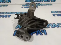 Опора двигателя правая Chevrolet Cruze 13347446.