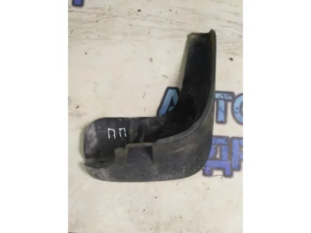 Брызговик передний правый Daewoo Gentra