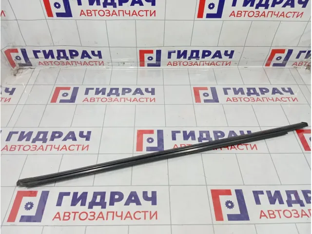 Накладка стекла переднего правого Daewoo Gentra II 96801689