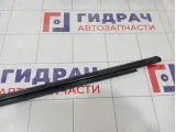 Накладка стекла переднего правого Daewoo Gentra II 96801689