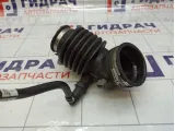 Патрубок воздушного фильтра Daewoo Gentra II 95071286
