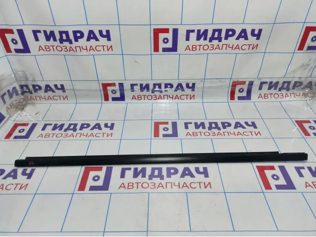Накладка стекла переднего левого Daewoo Gentra II 96801688