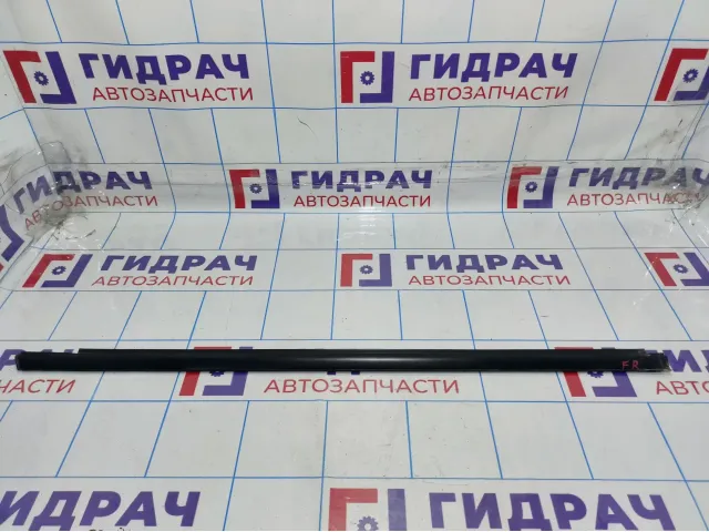 Накладка стекла переднего правого Daewoo Gentra II 96801689