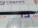 Накладка стекла переднего правого Daewoo Gentra II 96801689