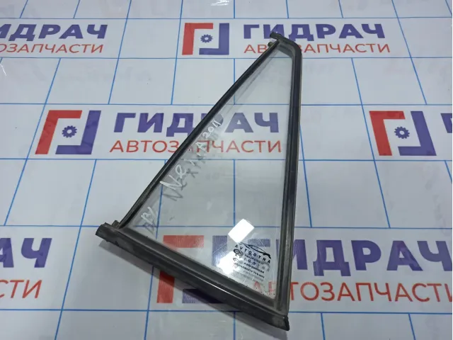 Стекло двери задней левой (форточка) Daewoo Nexia (N150) .