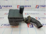 Резонатор воздушного фильтра Daewoo Nexia (N150) 1 96143223. Дефект.