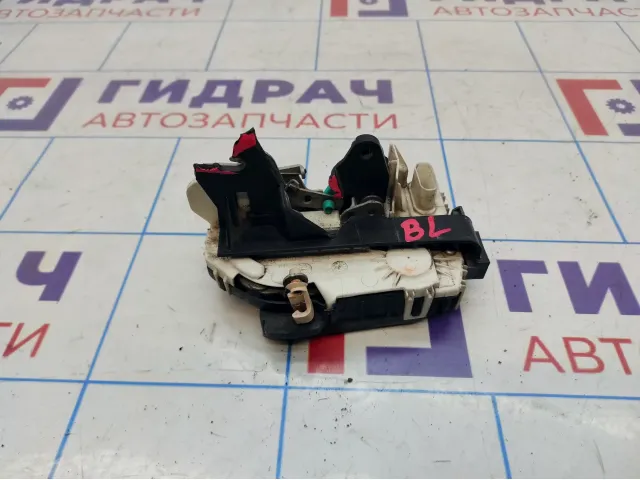Замок двери задней левой Dodge Caliber 4589415AA