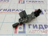 Замок зажигания Dodge Caliber 68054822AB