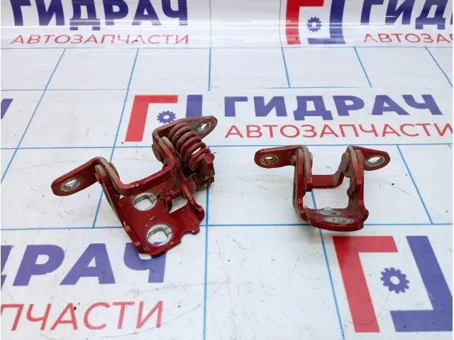 Петли двери передней левой Dodge Caliber 5115712AA