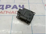 Моторчик заслонки отопителя Dodge Caliber 68000470AA