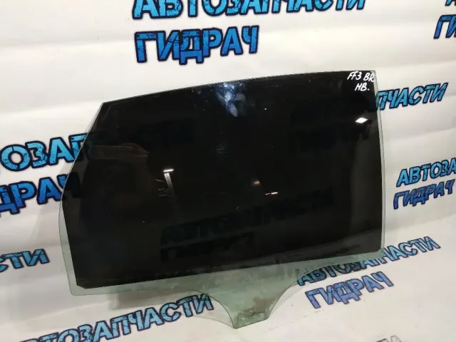Стекло двери задней правой Ford Focus 3 BM51A25712A.