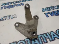 Кронштейн КПП Ford Focus 3 1326812.