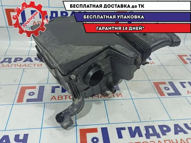 Корпус воздушного фильтра Ford Focus 2 1313771.
