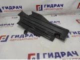 Защита антигравийная задняя левая Ford Kuga (CBS) 5163757. Дефект.