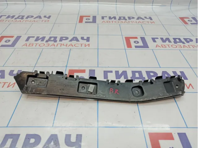 Кронштейн заднего бампера правый Ford Kuga (CBS) 1944033.