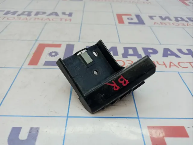 Кронштейн заднего бампера правый Ford Kuga (CBS) 1801934.