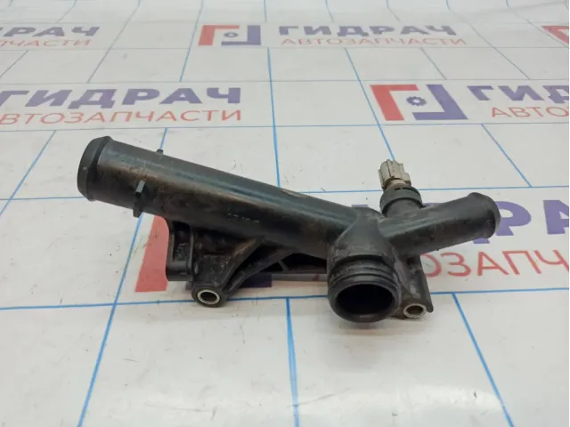 Фланец двигателя системы охлаждения Ford Kuga (CBS) 1831793.