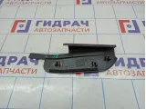 Крышка зеркала внутренняя правая Ford Kuga (CBS) 5213247. Ремонтировалась.