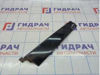 Накладка двери передней левой Ford Kuga (CBS) 1815718. Дефект.Наружная.