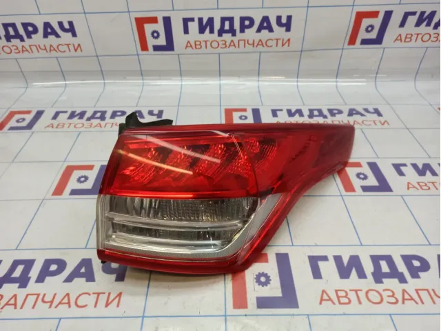 Фонарь задний наружный правый Ford Kuga (CBS) 2039551.